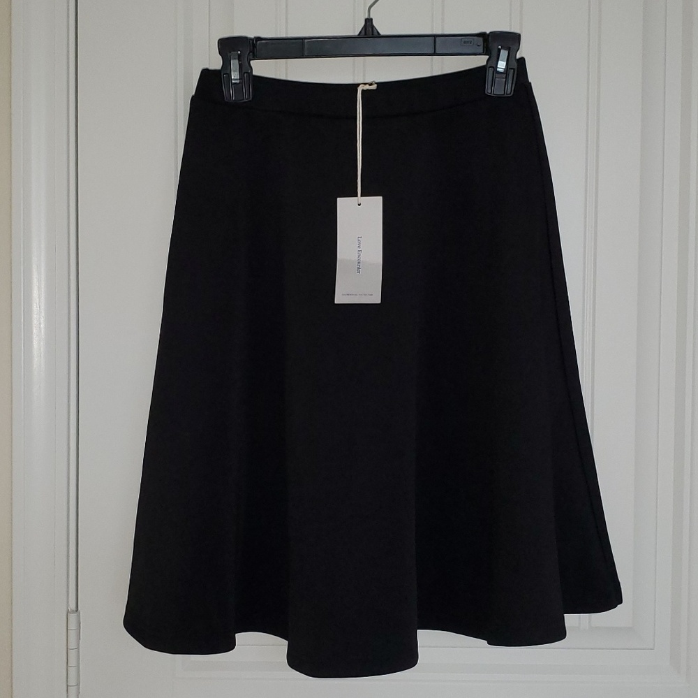 NWT Love Encounter flowy skirt size M
